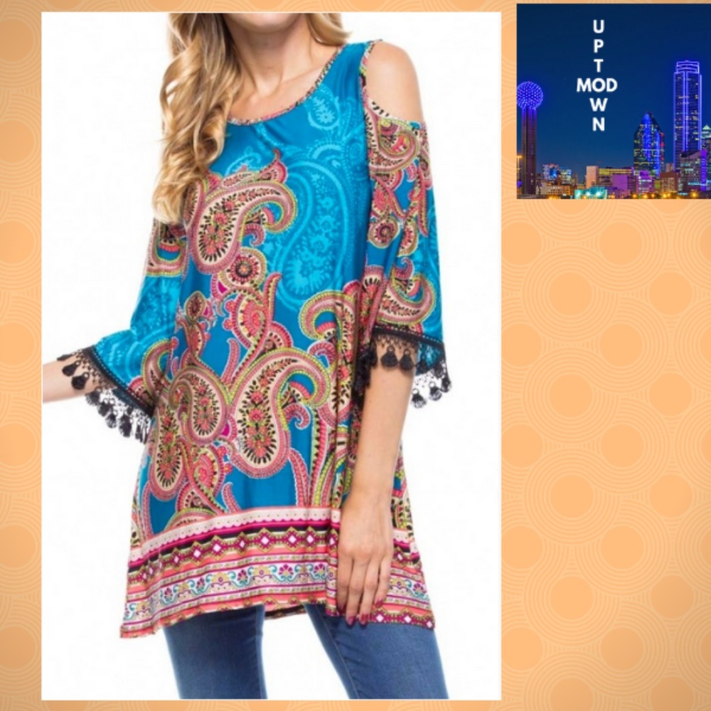 Plus SZ Paisley Cold Shoulder Crochet Tassel Tunic
